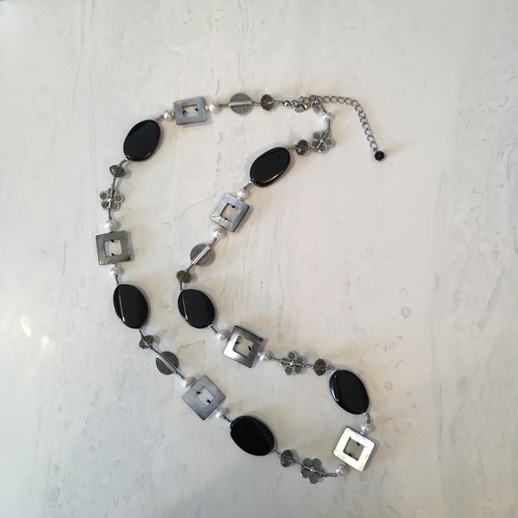 Premier Designs Modern Art Necklace - Picture 4 of 5